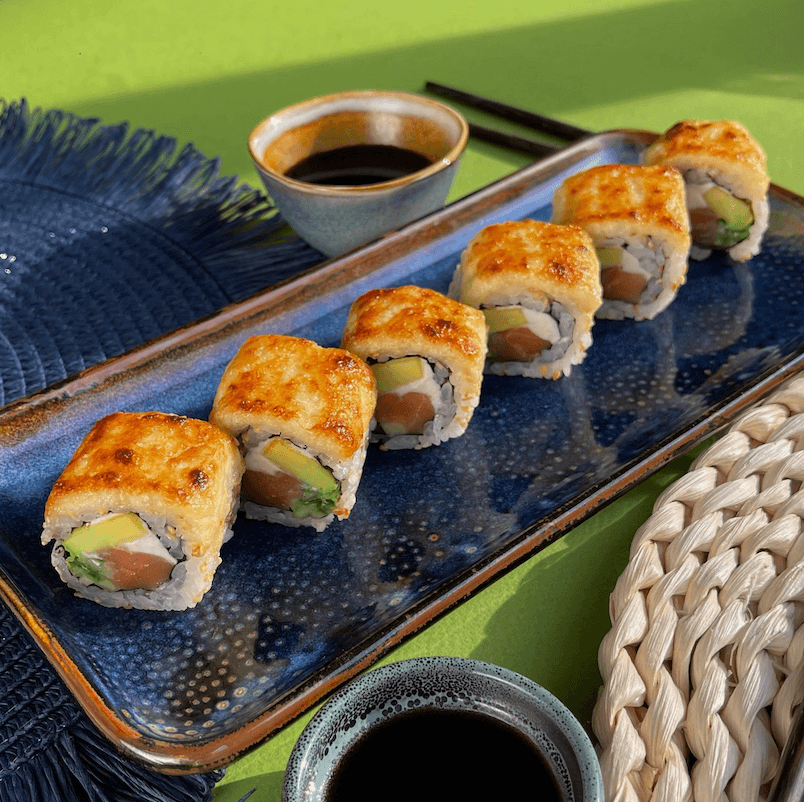 Запеченный ролл с семгой Запеченный ролл с семгой